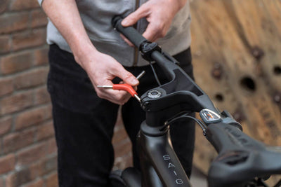 How To: adjust the handlebar